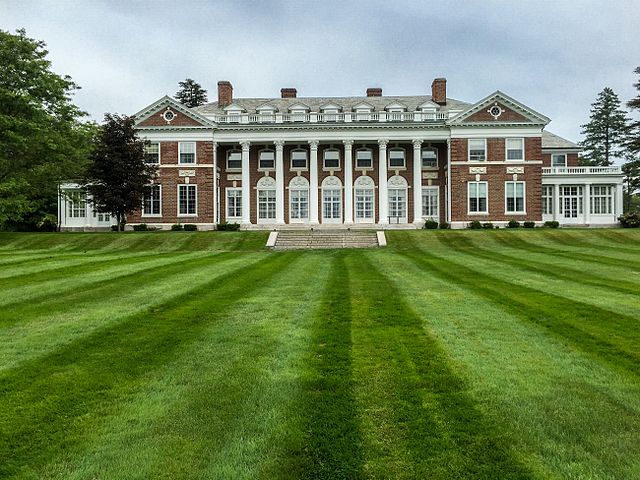 Stonehill College