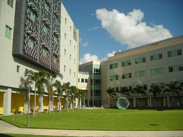 Florida International University College of Nursing