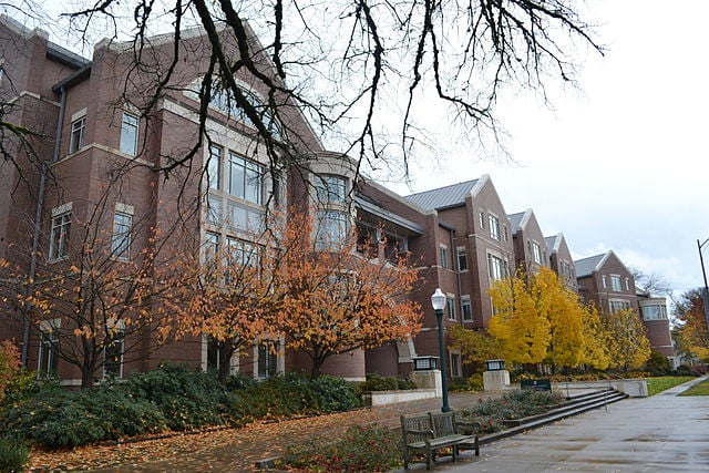 University of Oregon Knight Law Center