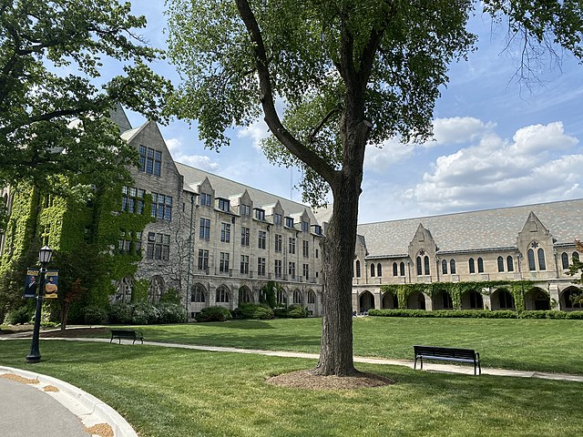 Dominican University